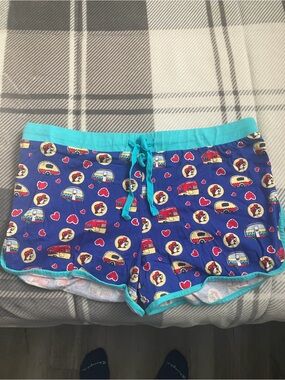 Women’s Large Buc-ee’s sleep shorts